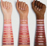 تست رژگونه مایع کالر بوم شیگلم