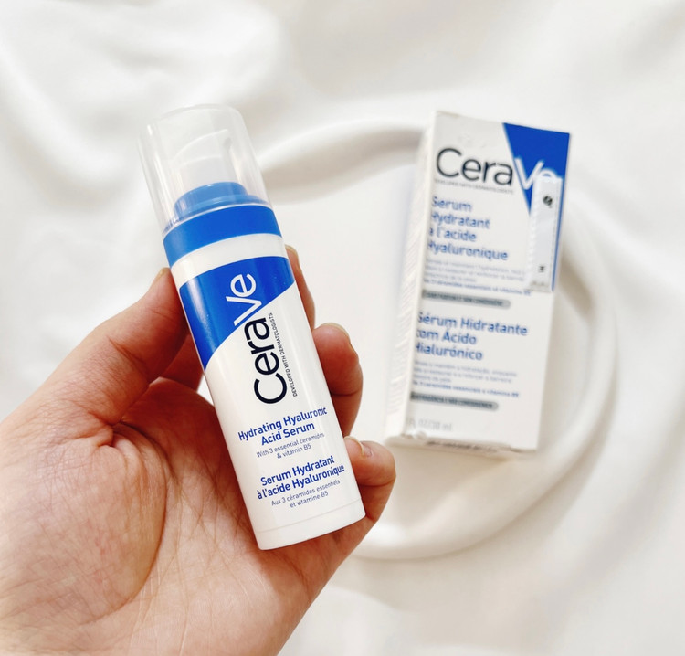 سرم هیالورونیک اسید سراوی ۳۰ میل مناسب انواع پوست