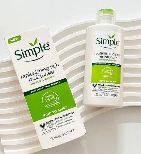 آبرسان مرطوب کننده سیمپل(ریچ) پوست خشک حجم ۱۲۵ میل