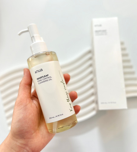 شوینده روغنی پاک کننده و کنترل کننده منافذ آنوا