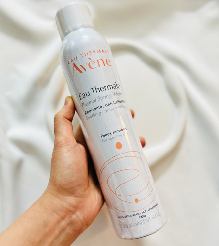 اسپری آب طراوت بخش و تسکین دهنده اون حجم ۳۰۰ میل