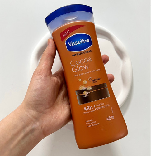 لوسیون بدن شکلات وازلین ۴۰۰ میل پوست خشک