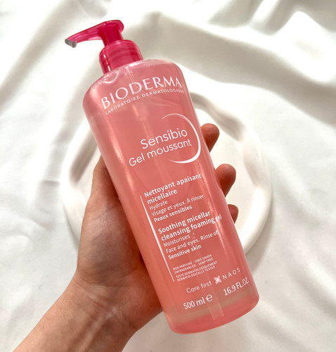 ژل شستشوی صورت بایودرما برای پوست خشک و حساس ۵۰۰ میل