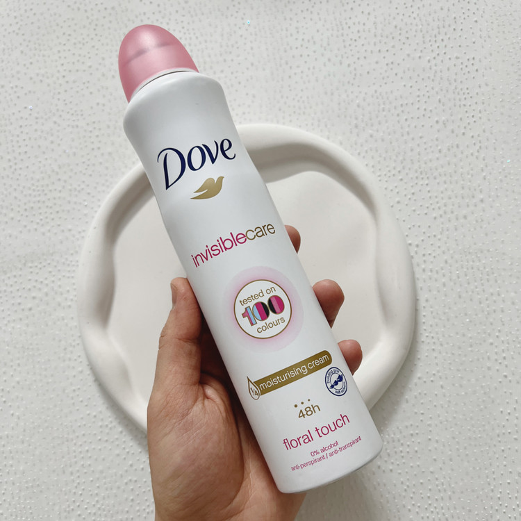 اسپری 250 میل داو invisible care با رایحه گلهای صورتی، ضد لک و ضد تعریق