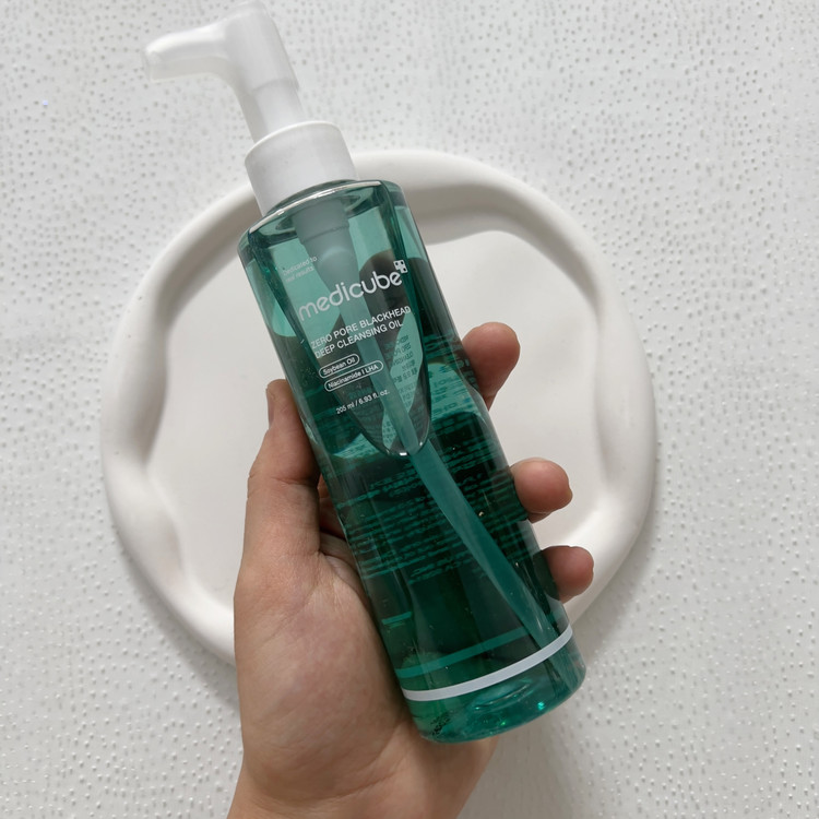 روغن پاک کننده منافذ عمیق ضد جوش سر سیاه مدی کیوب 205 میل